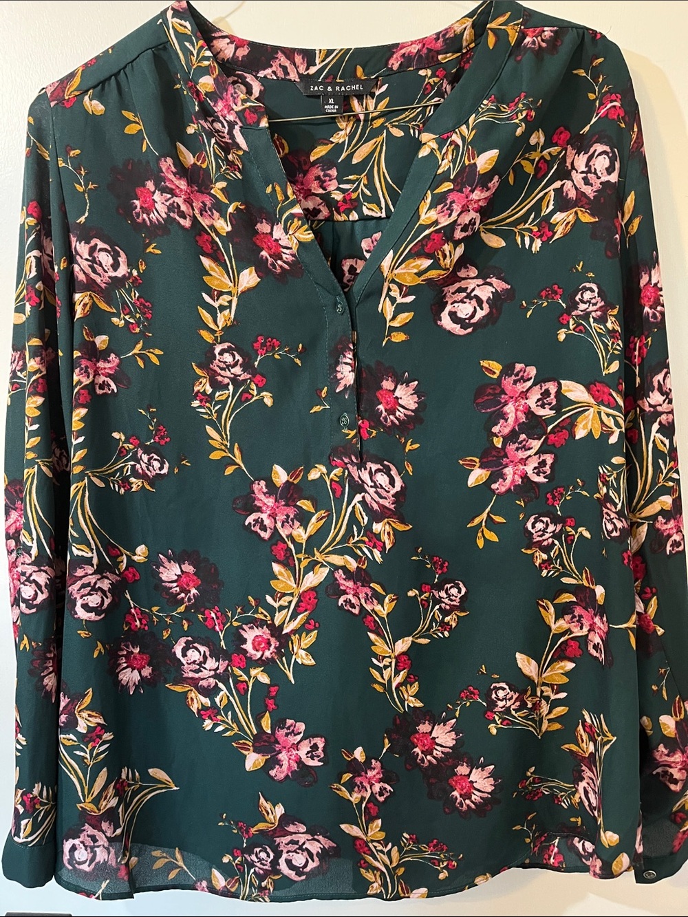 Zac & Rachel Dark green Floral V-Neck Blouse with long sleeves XL
